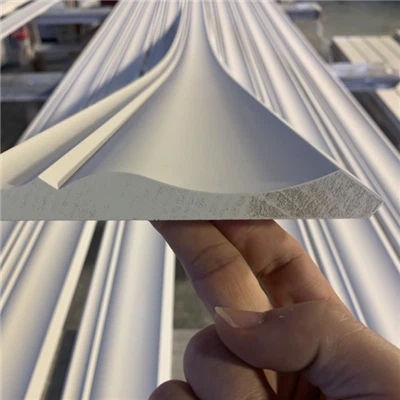 Moulures de couronne en bois apprêtées Hi-Q pour plafond