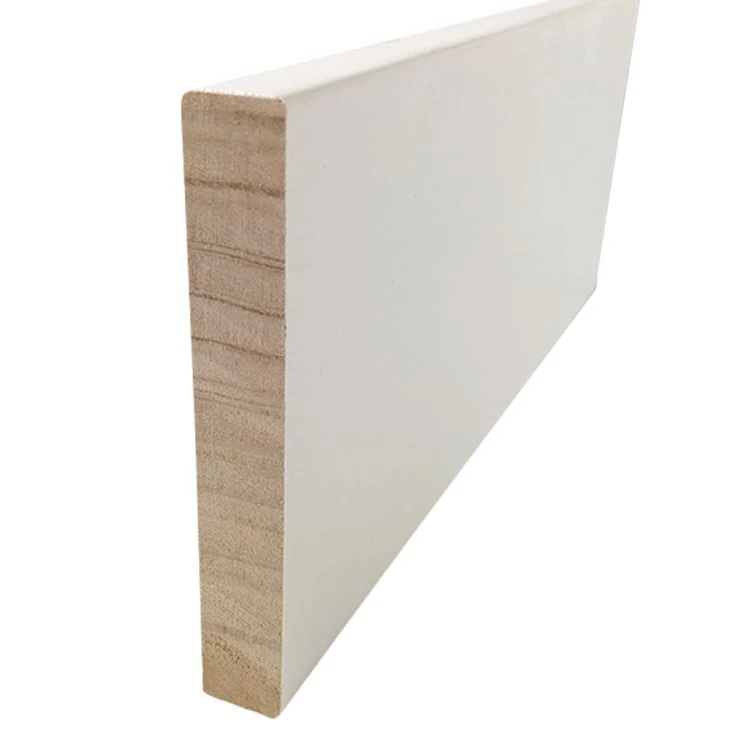 Révélation de la fenêtre de bois